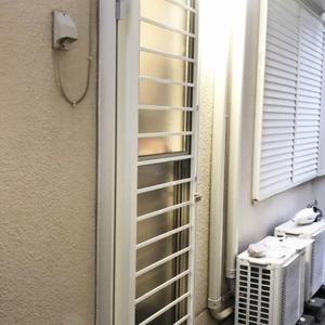 勝手口 Br 浴室ドア 神奈川県横浜市のエクステリア 窓リフォームのお店 ワイドアルミ