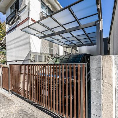 【リフォーム事例:9393-2】便利な駐車場に!カーポート・オーバードア新設工事/横浜市 【リフォーム事例:9393-2】便利な駐車場に!カーポート・オーバードア新設工事/横浜市