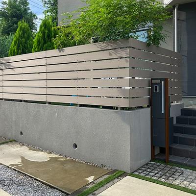 【リフォーム事例:16500】お庭時間を楽しむ人工木製の目隠しフェンス/横浜市 【リフォーム事例:16500】お庭時間を楽しむ人工木製の目隠しフェンス/横浜市