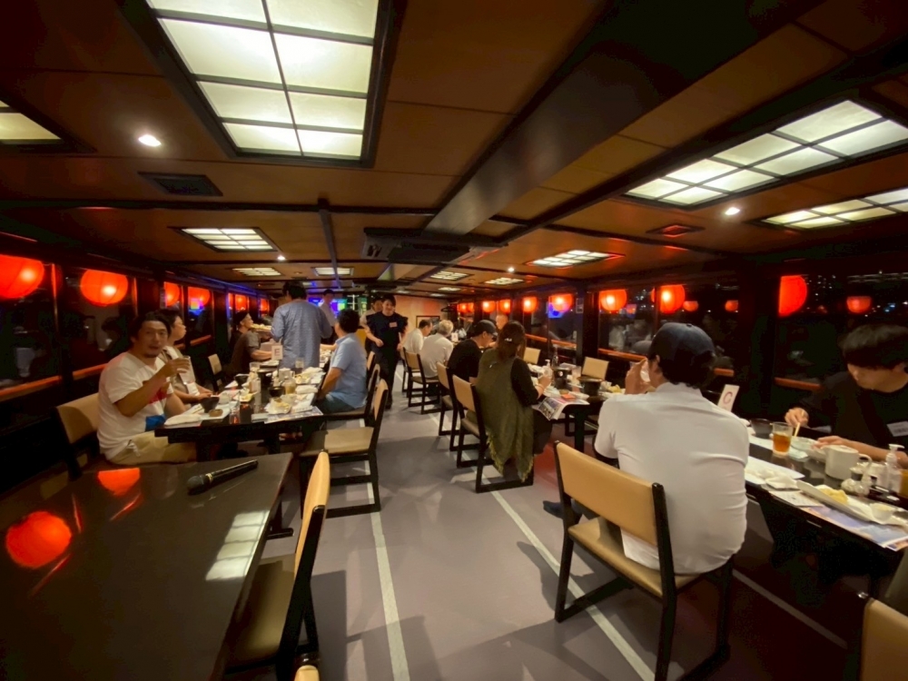 初の屋形船で夜景と交流を楽しみました!関連画像 初の屋形船で夜景と交流を楽しみました!関連画像