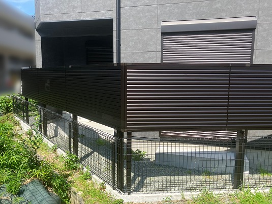 目隠しフェンス_コーナー部_施工後 目隠しフェンス_コーナー部_施工後